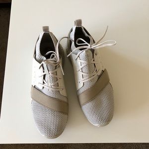 ❤️Under Armour Khaki Colored Sneakers❤️SOLD